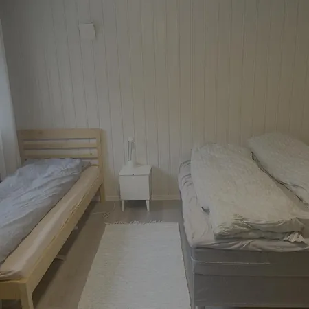 Stort Hus Med Fire Soverom Og 8 Senger