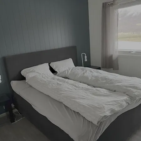 Stort Hus Med Fire Soverom Og 8 Senger