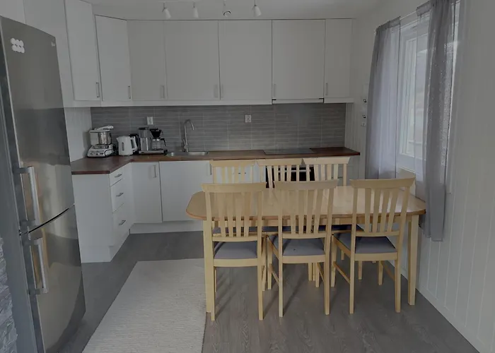 Villa Stort Hus Med Fire Soverom Og 8 Senger *