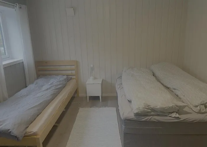 Stort Hus Med Fire Soverom Og 8 Senger